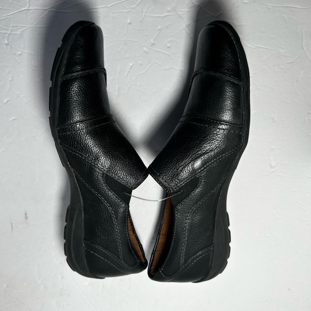 NATURALIZER Women’s NWOB Black Leather Two-Button Slip-On Loafer Shoes Size 7.5 - Picture 4 of 11